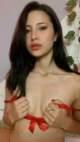 danielalia Nude Leaks Photo 10