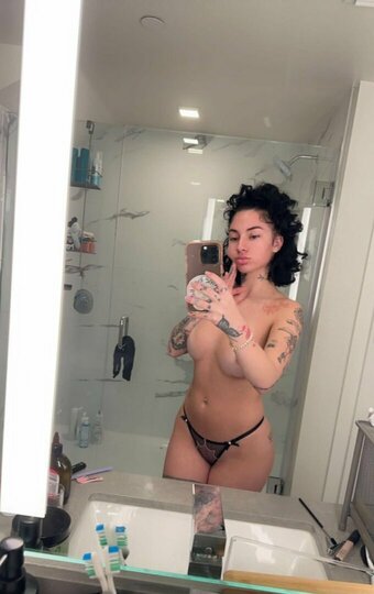 Danielle Bregol Nude Leaks Photo 2