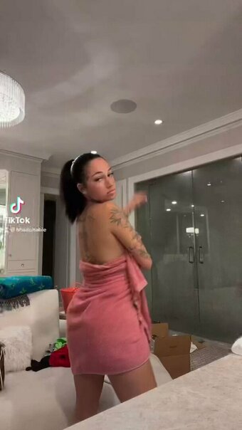 Danielle Bregol Nude Leaks Photo 5