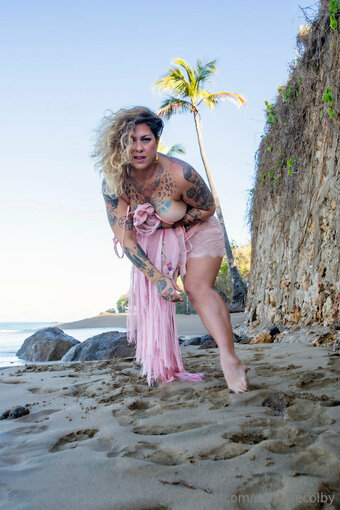 danielle-colby / daniellecolby / daniellecolbyamericanpicker Nude Leaks OnlyFans Photo 27