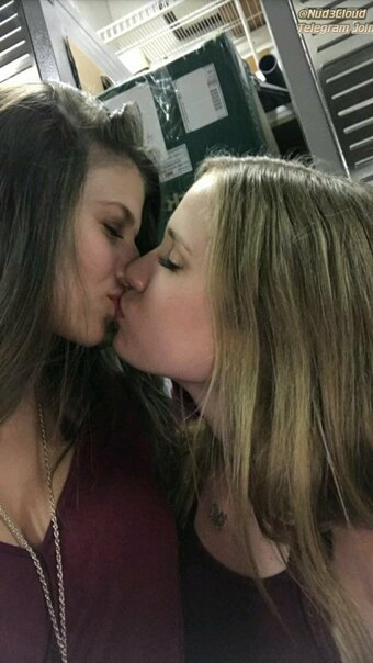 Danielle Dewese / danielledeweese Nude Leaks Photo 56