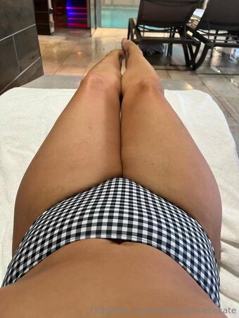 Danielle Kate / daniellekatewroe / originaldaniellekate Nude Leaks OnlyFans Photo 24