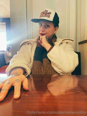 daniellecolby Nude Leaks Photo 13