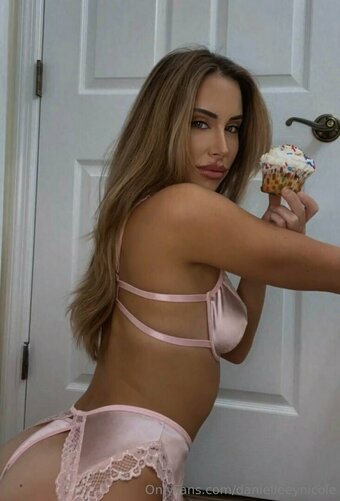 danielleeynicole Nude Leaks Photo 20