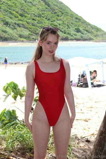 daniellejacksn Nude Leaks Photo 8