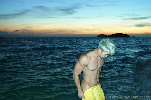 danielzhang Nude Leaks Photo 11