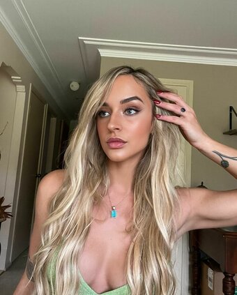 Danika Ahern / danikaahern Nude Leaks Photo 8