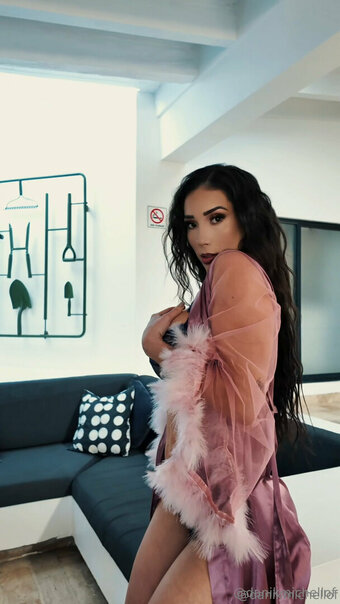 danikmichellof Nude Leaks Photo 22