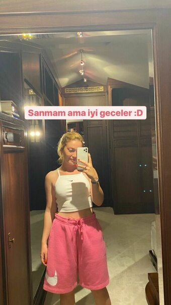 danlabilic Nude Leaks Photo 7