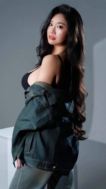 Daphne Cui / daphczy_ / daphneczy_ / daphnekoenigsegg_ Nude Leaks Photo 5