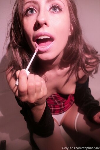 daphnedare Nude Leaks Photo 22