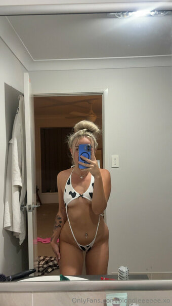 Darcie Willmo / blondieeeeee.xo / darcie.willmo.xo Nude Leaks Photo 9