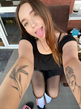 dari.toxic Nude Leaks Photo 5