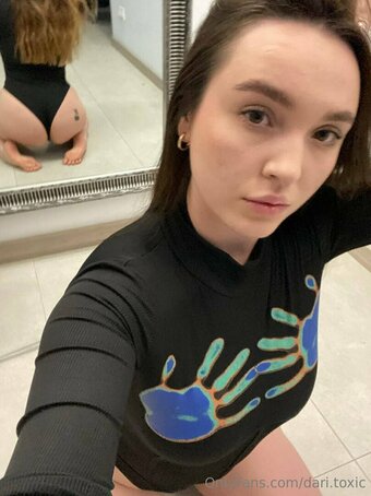 dari.toxic Nude Leaks Photo 10