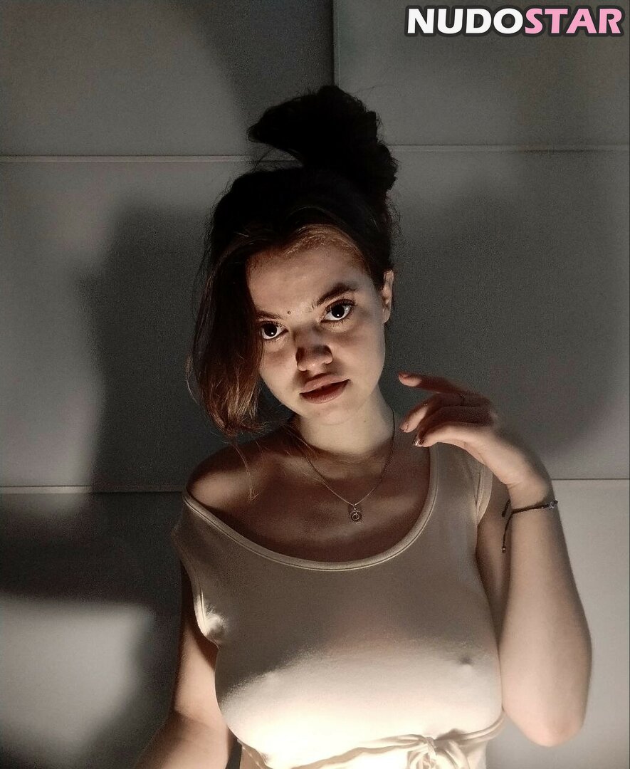 Daria Aref's playful tease