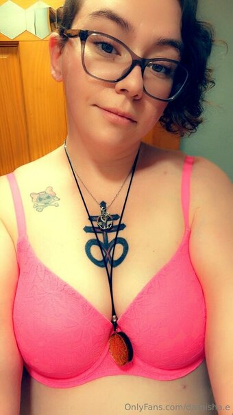 darnisha.e Nude Leaks Photo 19