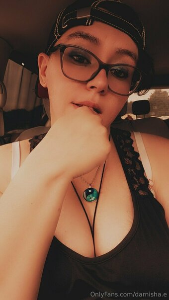 darnisha.e Nude Leaks Photo 21