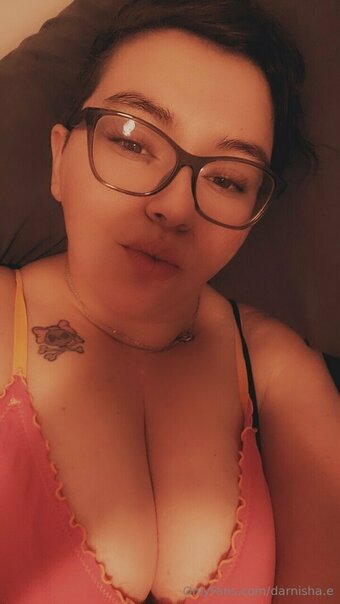 darnisha.e Nude Leaks Photo 28