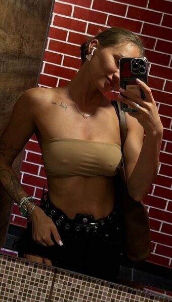 darnudess Nude Leaks Photo 13