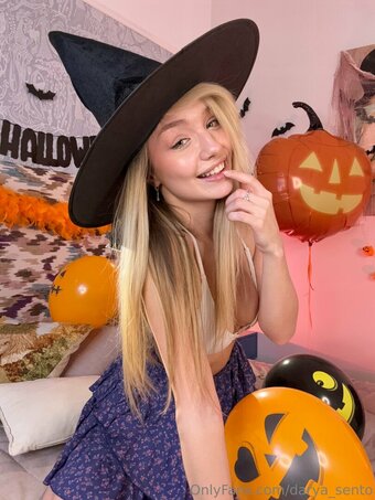DashaSento / darya_sento / dasha.sento Nude Leaks OnlyFans Photo 2