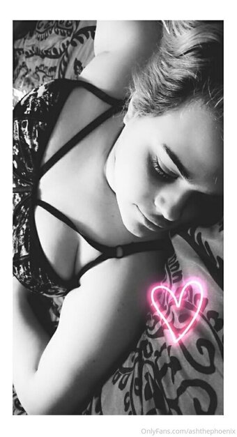 datbadashe Nude Leaks Photo 29