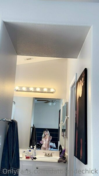 datblondechick Nude Leaks Photo 5