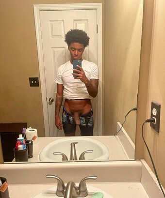 datwayaton Nude Leaks Photo 6