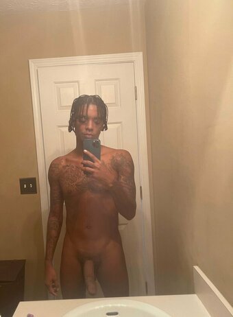 datwayaton Nude Leaks Photo 22