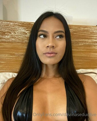 davinaseductive / basicinchicc / davina.hot Nude Leaks OnlyFans Photo 14