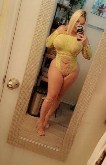 Dazzle Diva / Chevelle Yvette / dazzle__divas Nude Leaks Photo 1