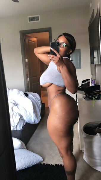 dchinn Nude Leaks Photo 18