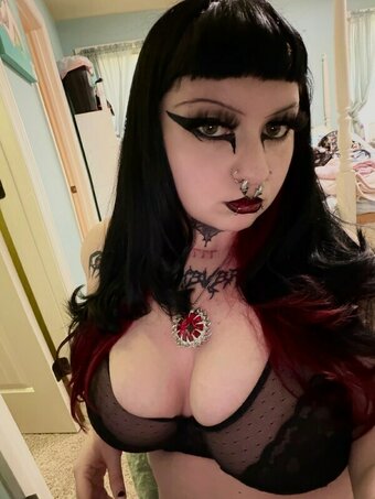 De4dGrrrl / de4ddgrll / https: Nude Leaks Photo 2