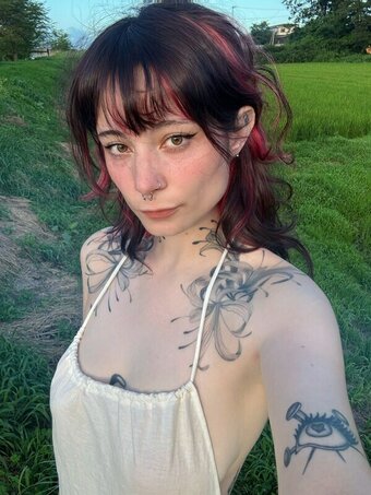 DeadMiette / https: Nude Leaks Photo 1