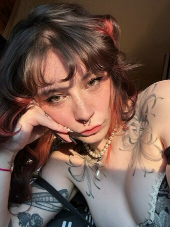 DeadMiette / https: Nude Leaks Photo 26