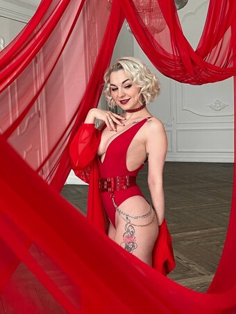 Dear Iris / DearIris_ / dear.dear.iris / dear.iris / dear_iris Nude Leaks OnlyFans Photo 44