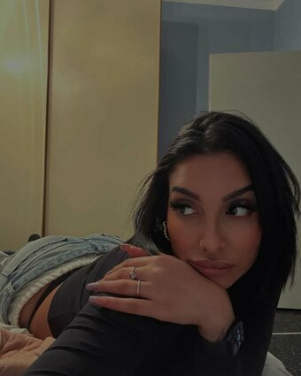 Debora Bloise / _deborabloise_ Nude Leaks Photo 1