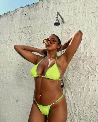 Debora Bloise / _deborabloise_ Nude Leaks Photo 16