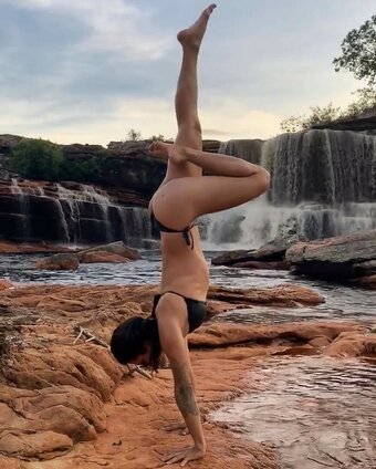 Debora Varella / debvarella_ / debyoga_ Nude Leaks Photo 6