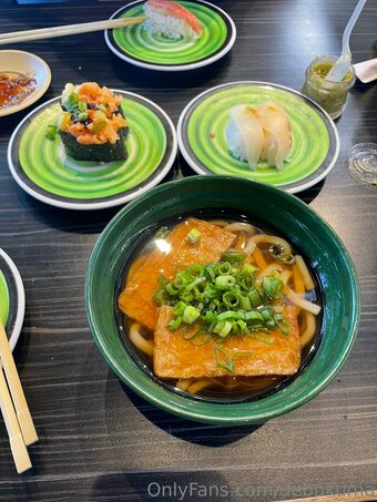 debukuma Nude Leaks Photo 27