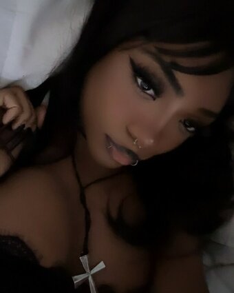 decembrsprincess / uamqires Nude Leaks Photo 1