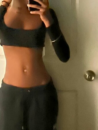 decembrsprincess / uamqires Nude Leaks Photo 21