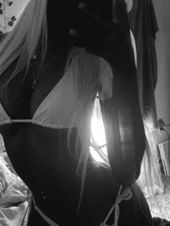 decembrsprincess / uamqires Nude Leaks Photo 24