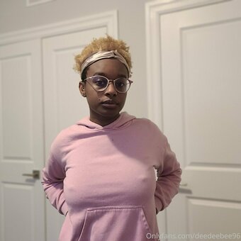 deedeebee96 Nude Leaks Photo 1