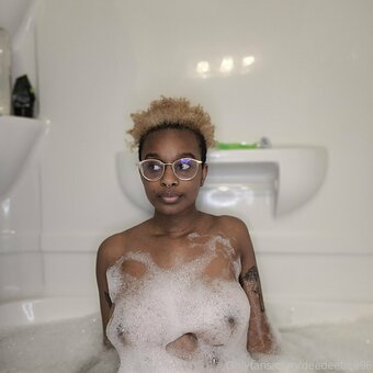 deedeebee96 Nude Leaks Photo 10
