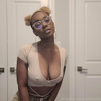 deedeebee96 Nude Leaks Photo 26