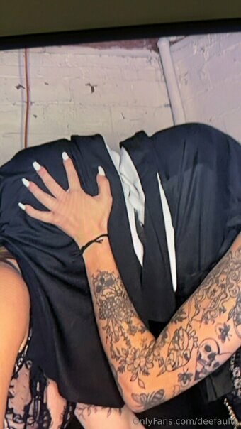 deefaults Nude Leaks Photo 12