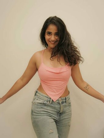 Deepthi Sunaina Nude Leaks Photo 6
