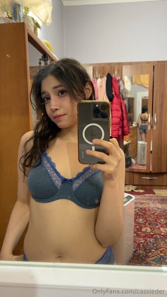 deercassieeee Nude Leaks Photo 14