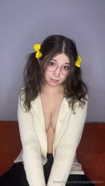 deercassieeee Nude Leaks Photo 20