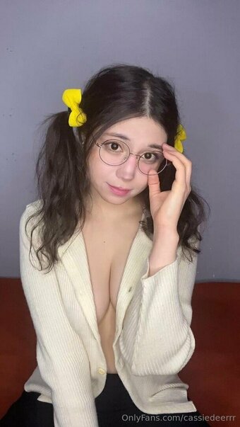 deercassieeee Nude Leaks Photo 23